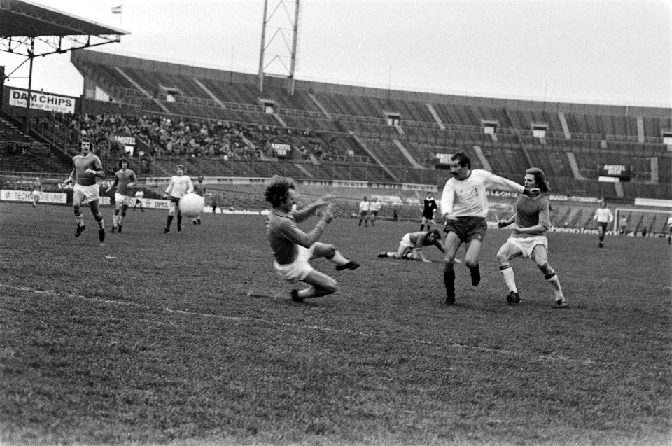 FC Amsterdam tegen FC Den Haag 1-1, Abe van de Ban scoort de gelijkmaker, Bestanddeelnr 927-7853
