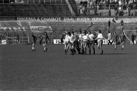 FC Amsterdam tegen Sparta 4-2, Fransz juichend, heeft gescoord, Bestanddeelnr 926-2728