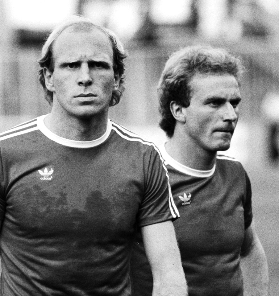 FC Bayern Munchen tegen Aston Villa 0-1 Europa Cup I 11a Rummennige, close, 12a, Bestanddeelnr 932-1817 (cropped)
