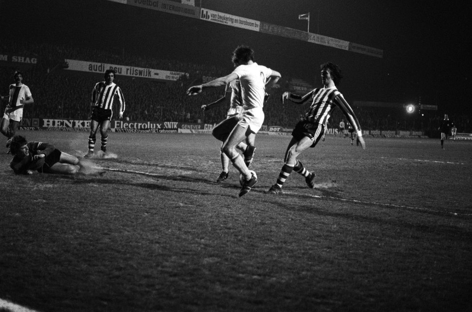 FC Den Haag - PSV 1-1 (KNVB beker) Links keeper Galjé, midden Van der Kuylen, , Bestanddeelnr 929-0644
