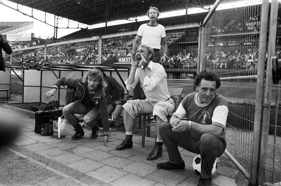 FC Amsterdam tegen AZ 1967 0-0, vrolijke P van de Meent (trainer) schreeuwend i, Bestanddeelnr 928-6291