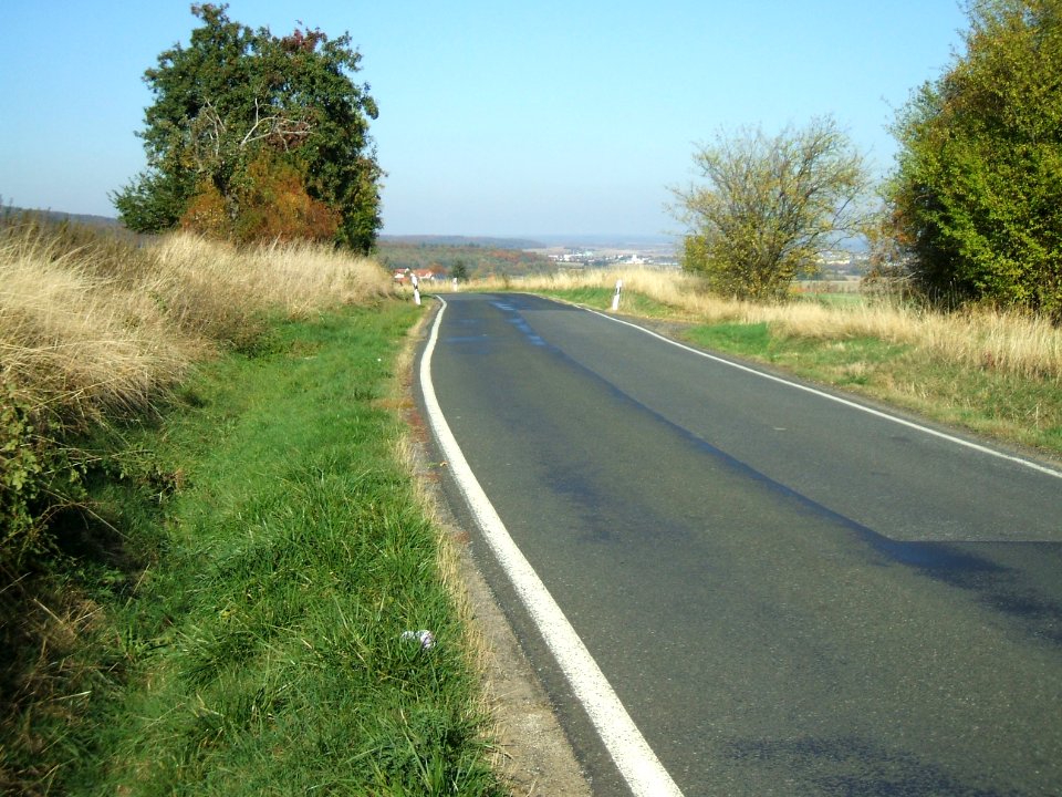 Fauerbach Riedgraben oberer Ast westlicher Straßengraben Blick Hoch-Weisel