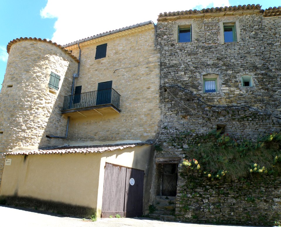 Faucon Rue du Barriol 2