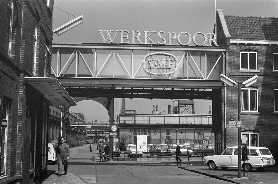 Fabriek van Werkspoor aan Oostenburgermiddenstraat te Amsterdam, exterieur, Bestanddeelnr 922-3243