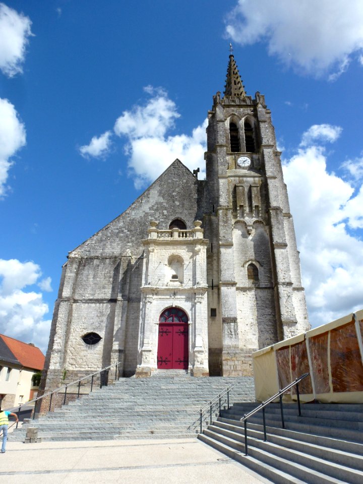 Fauquembergues (Pas-de-Calais, Fr) église Saint-Léger PA00108276 (01)