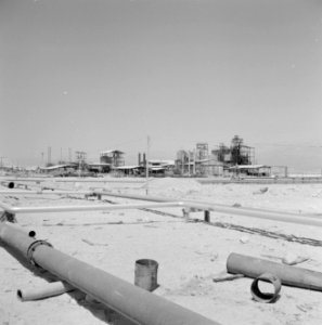 Fabriek bij de Dode Zee, Bestanddeelnr 255-2674