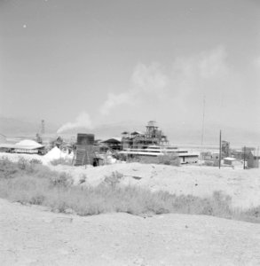 Fabriek bij de Dode Zee, Bestanddeelnr 255-2673