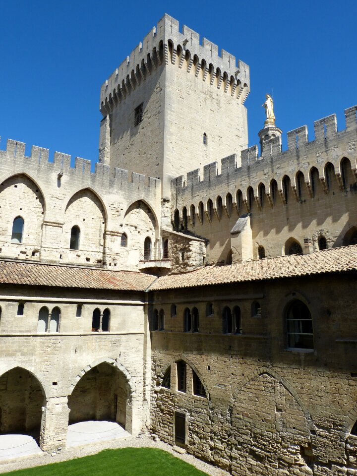 Architecture historically pope