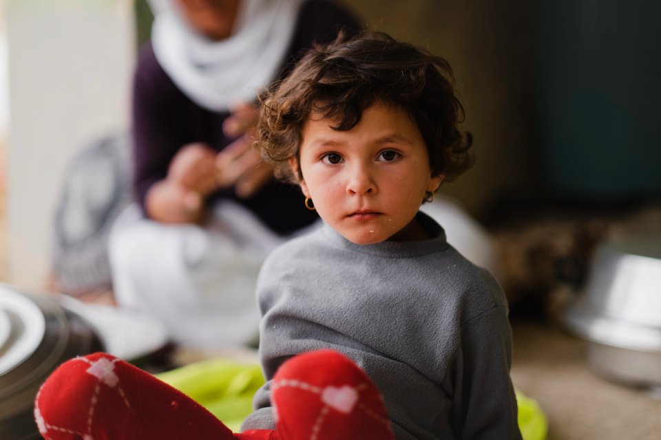 Ezidi child in June 2019 on Shingal mountain 08