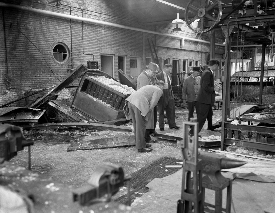 Fabrieksontploffing Luchtvaartstraat Amsterdam, Bestanddeelnr 906-6912