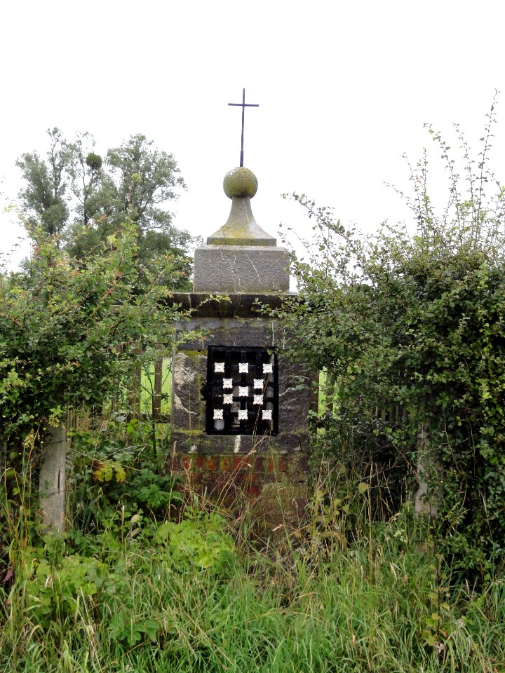 Féron (Nord, Fr) chapelle à La Coquelette (occis par l'ennemi 1643)