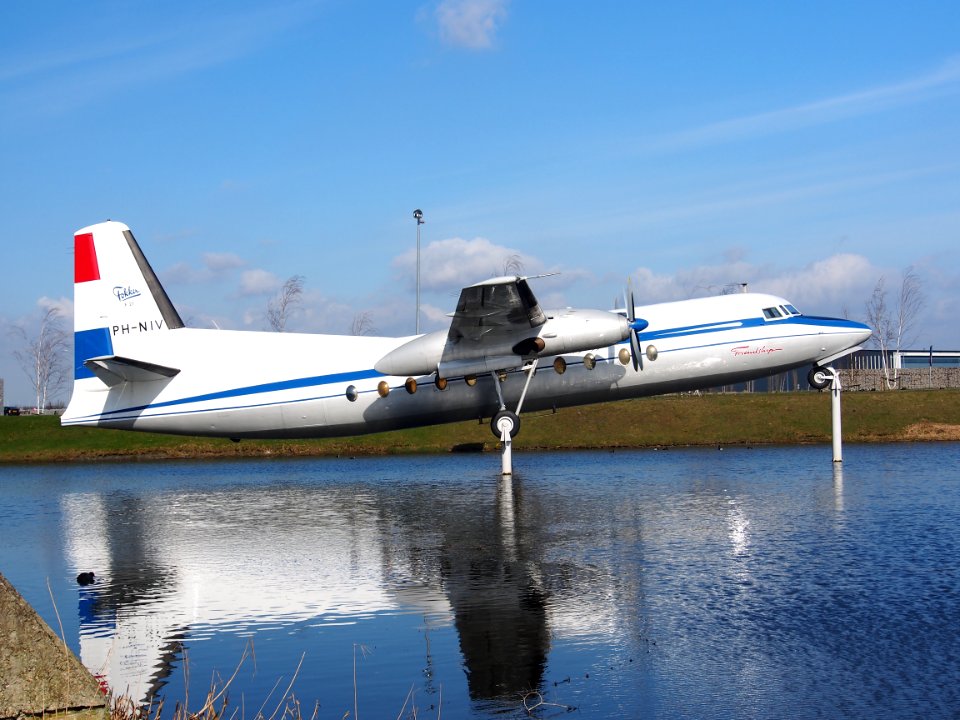 F27 Friendschip PH-NIV at Schiphol pic3