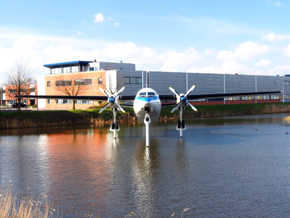 F27 Friendschip PH-NIV at Schiphol pic5