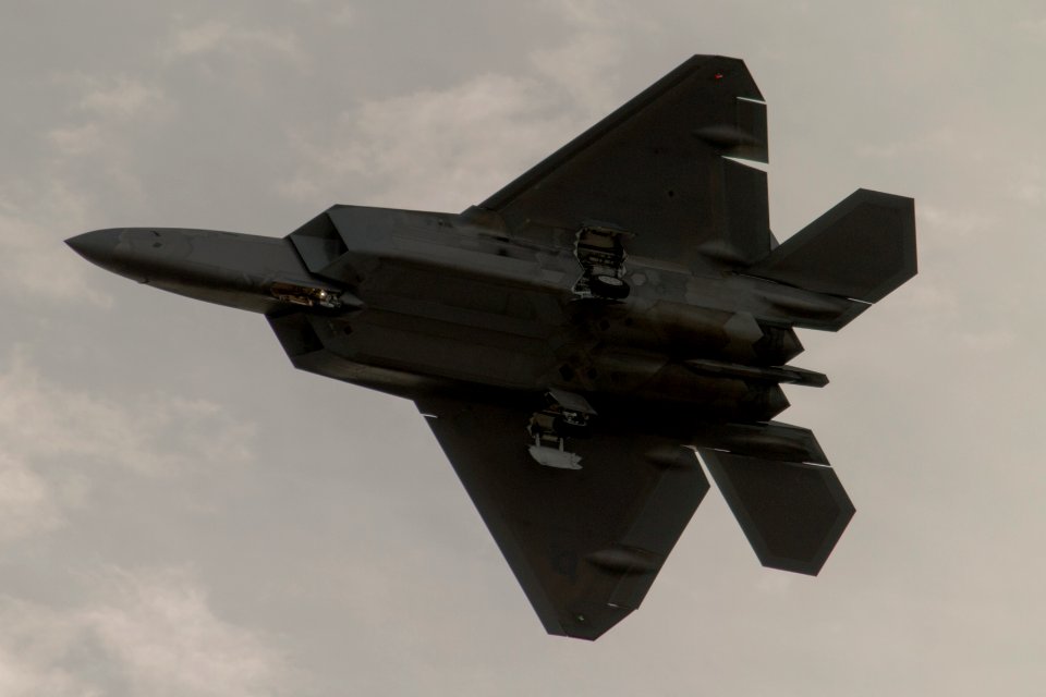 F-22 Final Approach 9