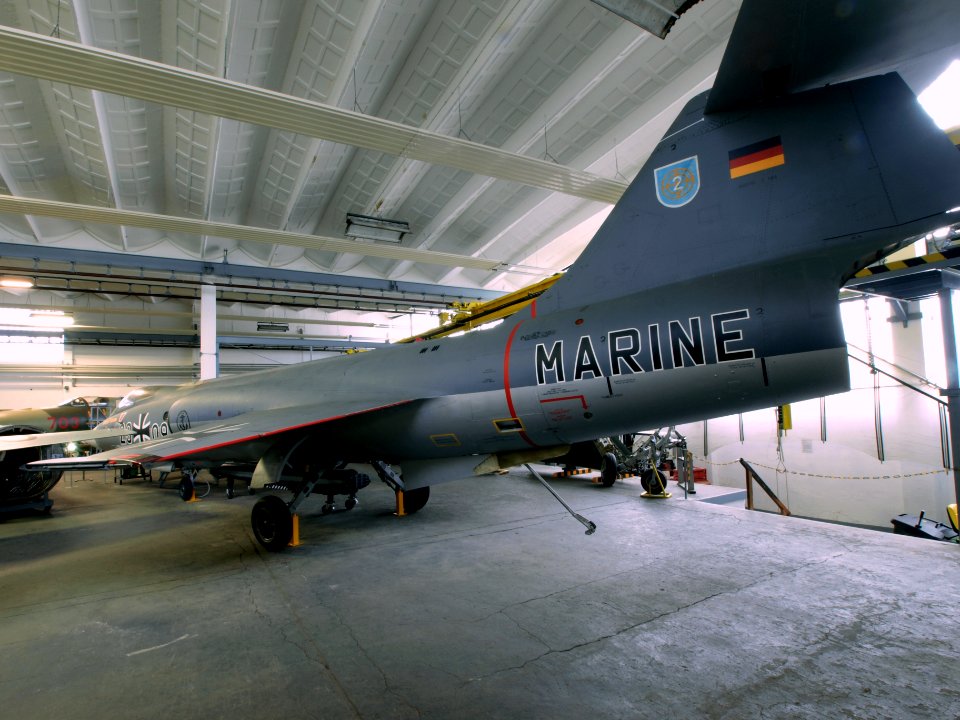 F-104 German Marine 23+09 pic1