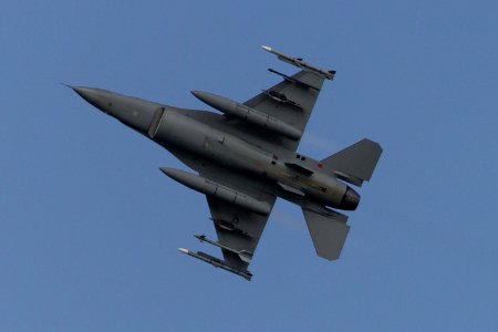 F-16 On Approach Tyndall AFB 02