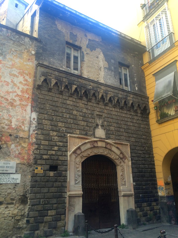 Facciata palazzo Penne