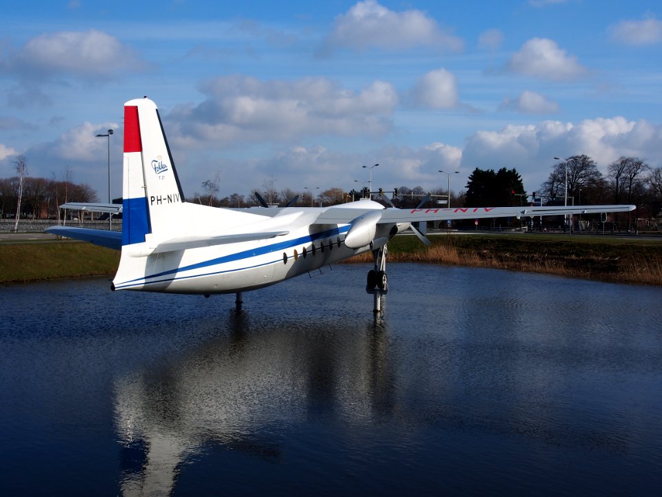 F27 Friendschip PH-NIV at Schiphol pic8