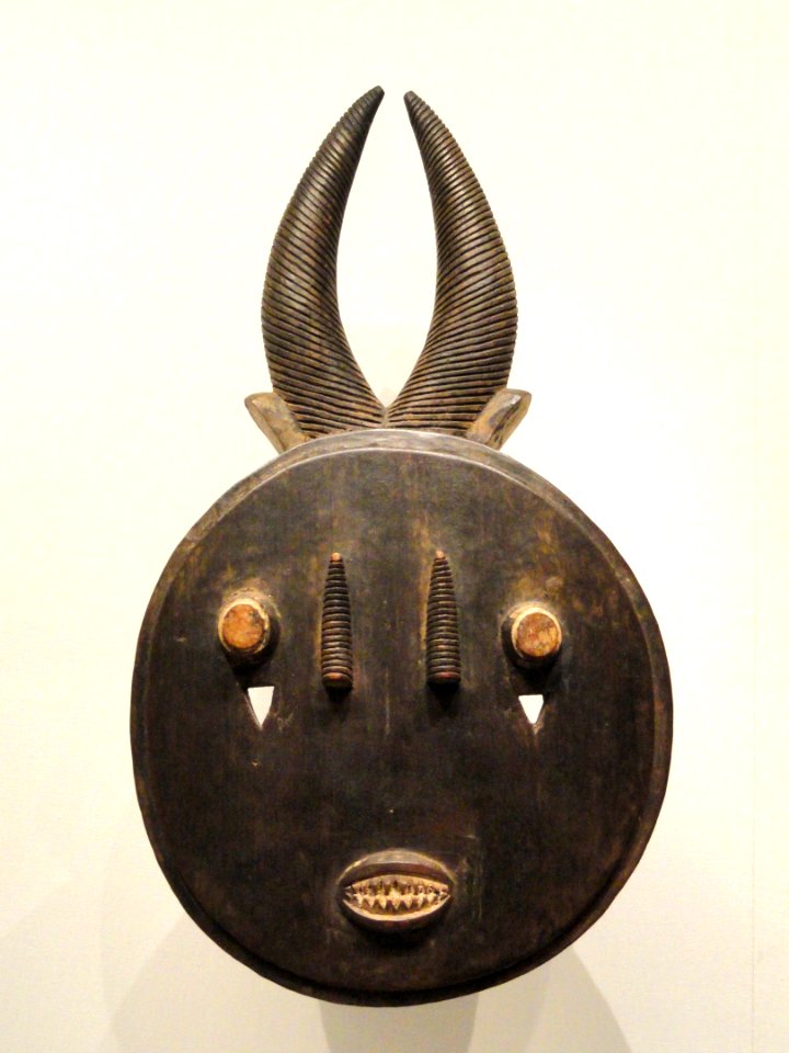Face Mask (Kple Kple), Guinea Coast, Ivory Coast, Baule people, wood - Cleveland Museum of Art - DSC08721