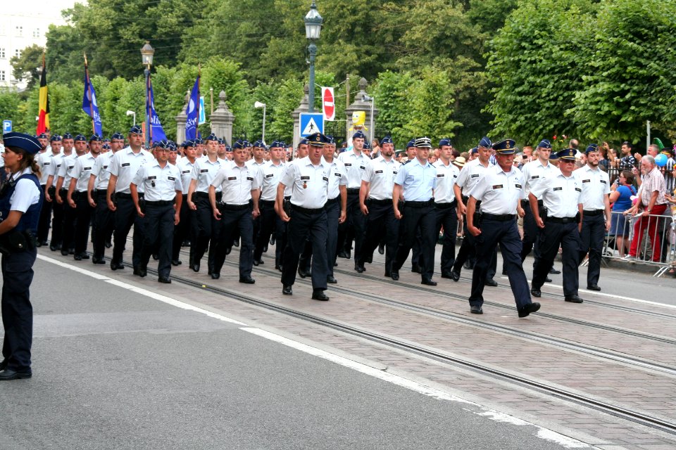 Fête nationale belge à Bruxelles le 21 juillet 2016 - Policiers belges lors du défilé 01