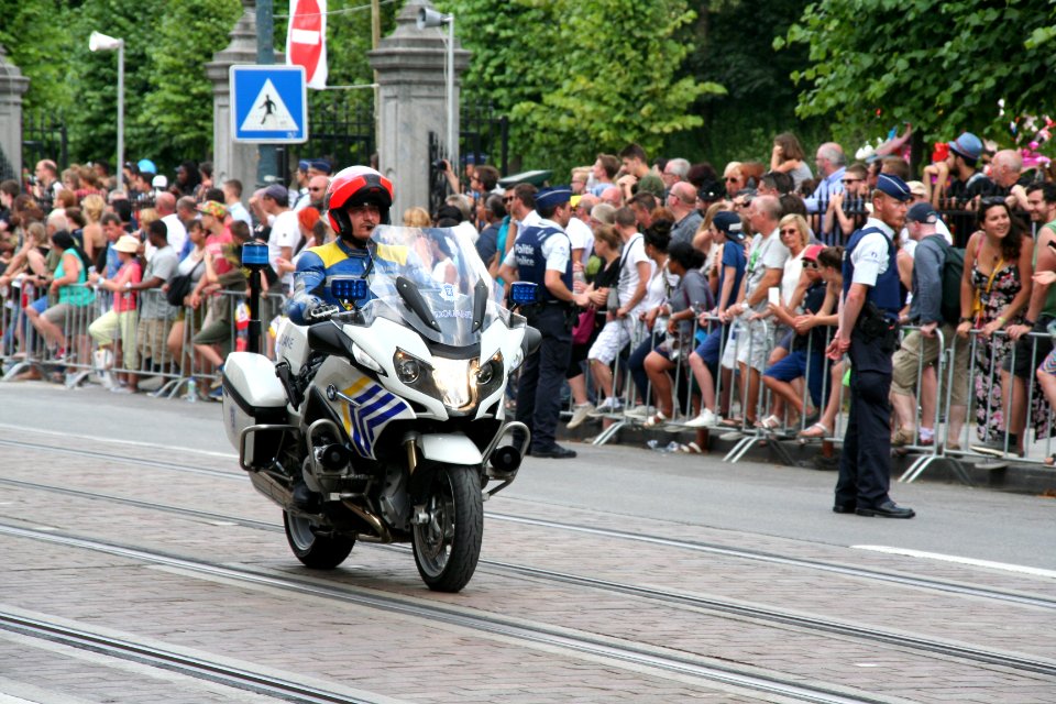 Fête nationale belge à Bruxelles le 21 juillet 2016 - Moto des douanes en Belgique - Customs services of Belgium 02