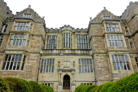 Facade - Fountains Hall - North Yorkshire, England - DSC00541