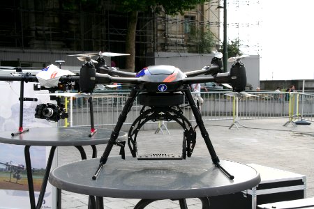 Fête nationale belge à Bruxelles le 21 juillet 2016 - Drone de la police belge - Drone of the belgian police 06