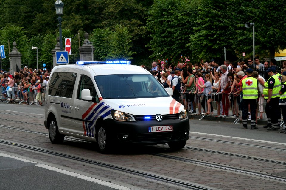 Fête nationale belge à Bruxelles le 21 juillet 2016 - Véhicule de la police belge 09