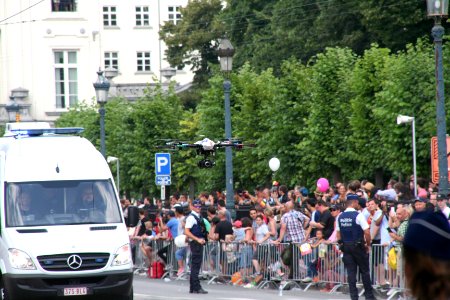 Fête nationale belge à Bruxelles le 21 juillet 2016 - Drone de la police belge - Drone of the belgian police 01
