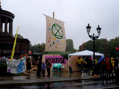 Extinction Rebellion blockade Großer Stern 2019-10-08 03