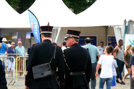 Fête nationale belge à Bruxelles le 21 juillet 2016 01 - Personnes costumées en anciens gendarmes belges
