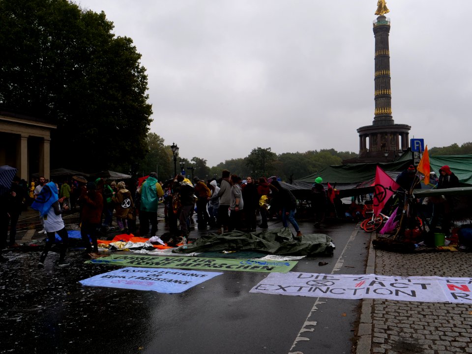 Extinction Rebellion blockade Großer Stern 2019-10-08 11