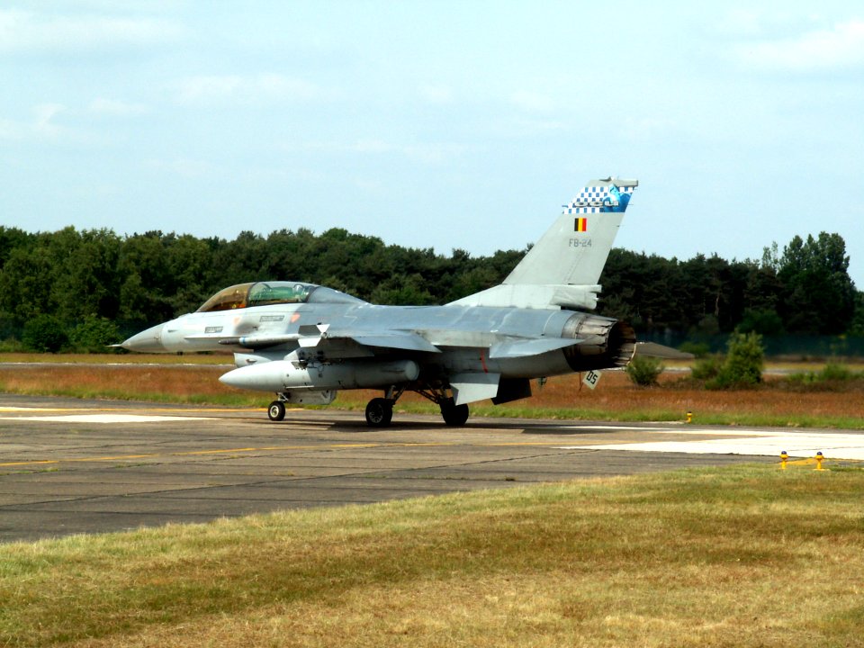 F16 RBAF FB-24 at Kleine Brogel Airforce base pic1 - Free photos on ...