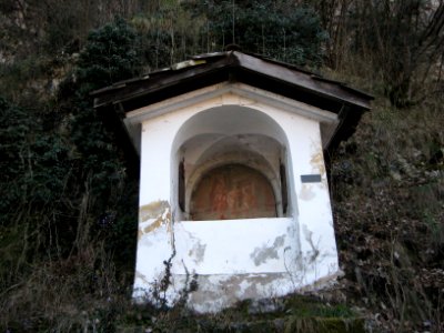 Fünfte Kreuzwegstation auf dem Weg zur Kalvarienbergkapelle in Salurn 2