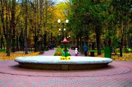 Fântână Arteziană Din Parcul Expoziției Iași Parcul Expoziţiei A Fost Amenajat în Anul 1923 (195735873)