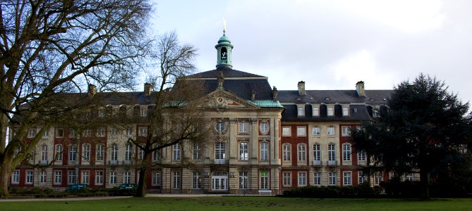 Fürstbischöfliches Schloss in Münster Rückansicht 01