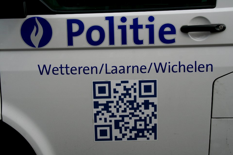 Fête nationale belge à Bruxelles le 21 juillet 2016 - Véhicule de la police belge 25 - VW Transporter