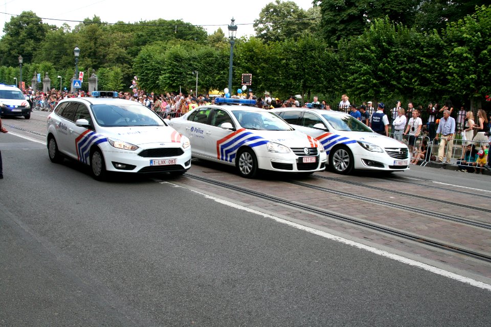 Fête nationale belge à Bruxelles le 21 juillet 2016 - Véhicule de la police belge 08