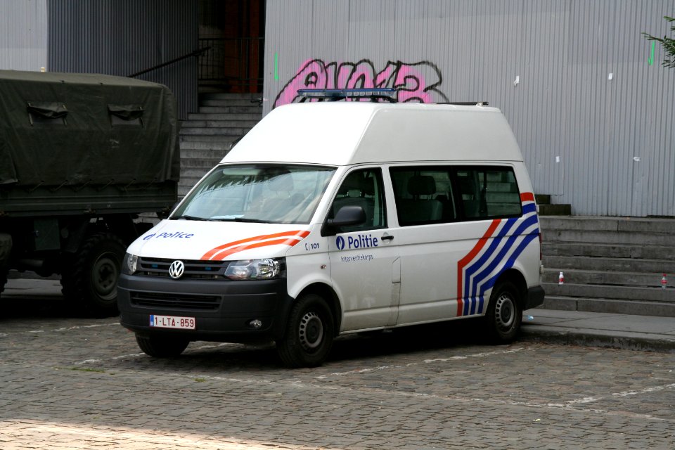 Fête nationale belge à Bruxelles le 21 juillet 2016 15 - Véhicule de la police belge