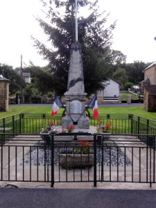 Fagnon (Ardennes) monument aux morts