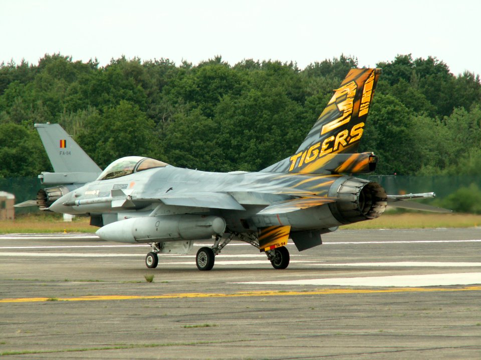 F16 RBAF FA-94 at Kleine Brogel Airforce base pic3