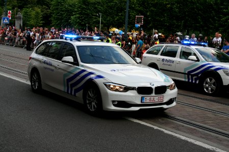 Fête nationale belge à Bruxelles le 21 juillet 2016 - Véhicule de la police belge 07 photo