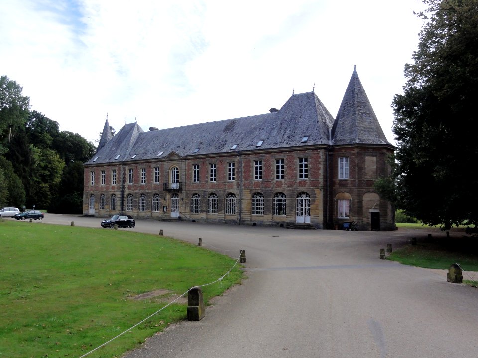 Fagnon (Ardennes) Abbaye Notre-Dame de Sept-Fontaines (1)