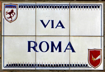 Faenza, stratnoma tabulo, via Roma, 1
