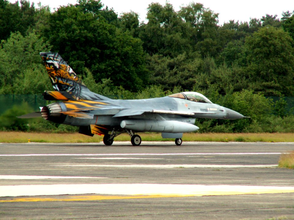 F16 RBAF FA-94 at Kleine Brogel Airforce base pic4