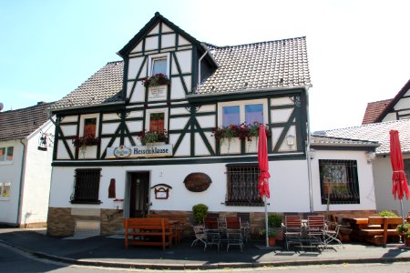 Fachwerkhaus Altenbaunaer Straße 2 in Baunatal