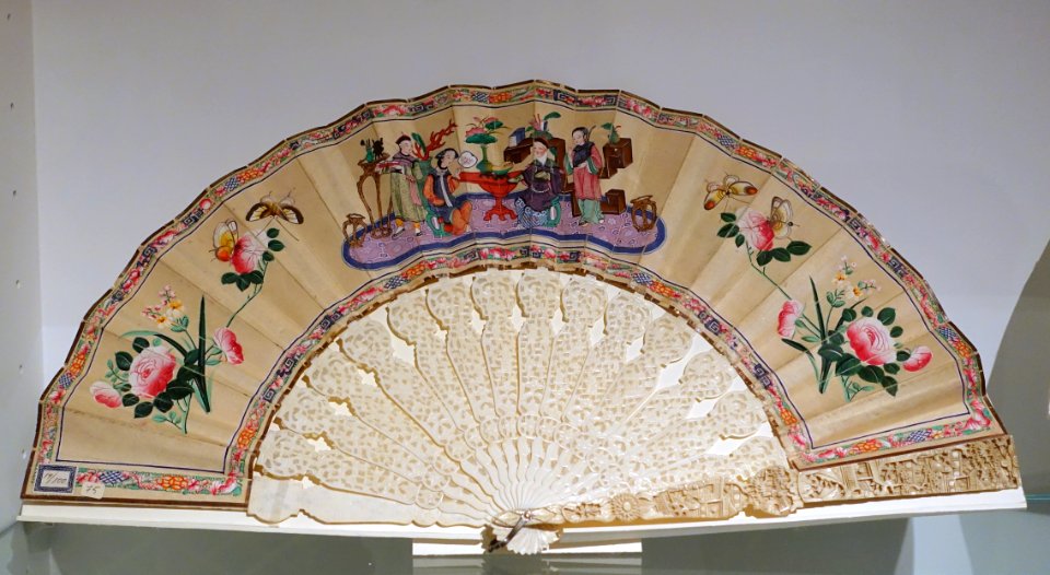 Fan, unidentified - Museo Nacional de Artes Decorativas - Madrid, Spain - DSC08357