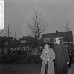 Familie in de stoet, Bestanddeelnr 916-1205