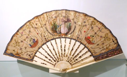 Fan, unidentified - Museo Nacional de Artes Decorativas - Madrid, Spain - DSC08370