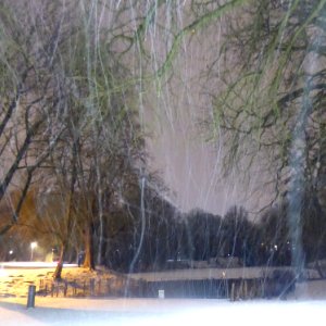 Fallender Schnee Schlierenspuren